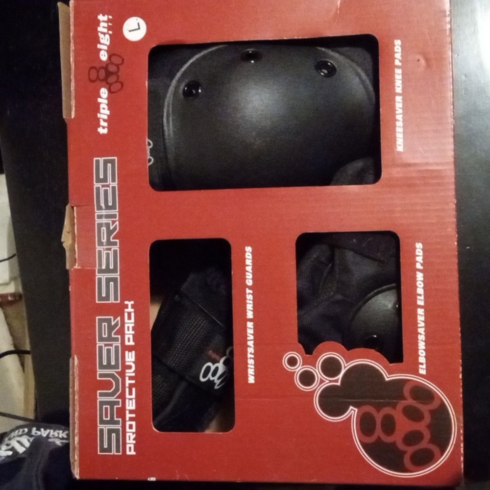 Bike/ Skateboard Protective Accessories (Size Large)